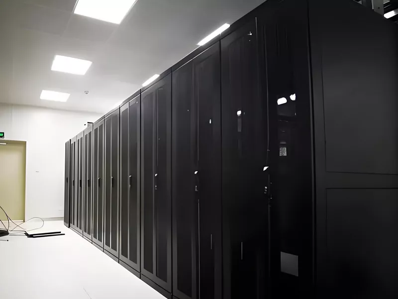 Деректер орталығының суық өтпелі шкафы
